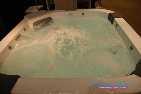 Спа бассейн Jacuzzi Santorini Pro Sound